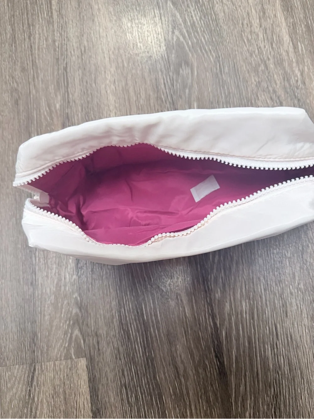 🌸 MAELYS White Quilted Cosmetic Pouch